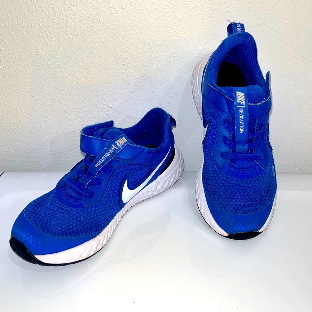Boys Nike Sneakers in Blue, Size 12C